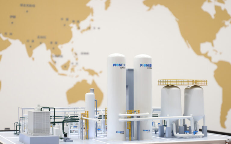 Attention! PKU Pioneer Debuts VPSA Oxygen Generation Equipment Scale Model