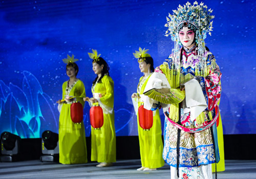 PIONEER 20th Anniversary Celebration Successfully Held 5 Beijing Opera-The Drunken Beauty